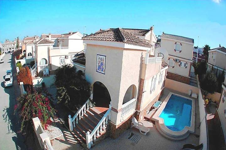 Villa voor 11 personen, with Balkon and Terras as well as Tuin and Zwembad in Gran Alacant
