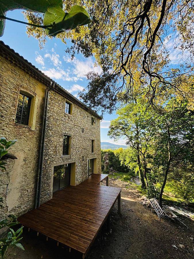 Château Daulone in Vaison-la-Romaine, Parc naturel régional du Mont-Ventoux