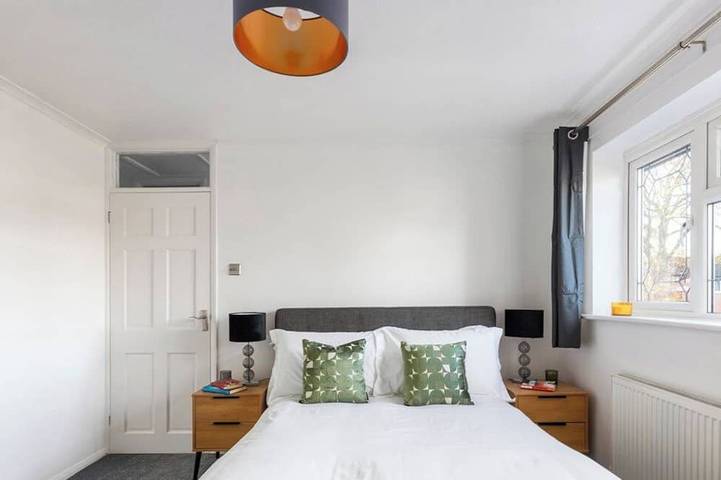 Apartamento entero, Guildford - Two Bed House in Guildford, Surrey