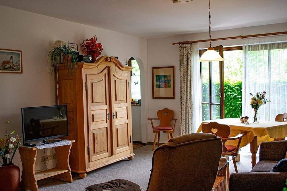 Ganze Wohnung, Appartement Nr. 8 (Typ A, Eg) Hund auf Anfrage - Appartementhaus Hörnleblick in Bad Bayersoien, Bayerische Alpen