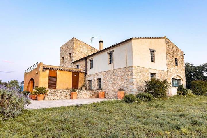 Casa rural para 16 personas, con Terraza y Jardín además de Piscina y Vistas en Ordis - 2