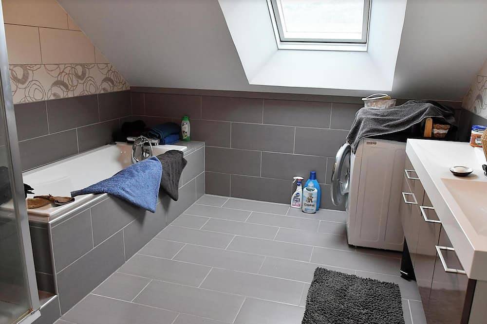 Apartamento entero, Superb apartment in the heart of the Jura in Champagnole, Jura Francais