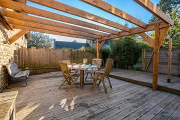 Location de vacances pour 7 personnes, avec jardin et terrasse à Plouhinec (Morbihan)