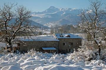 Gîte pour 15 personnes, avec jardin à Montesquieu-Avantès