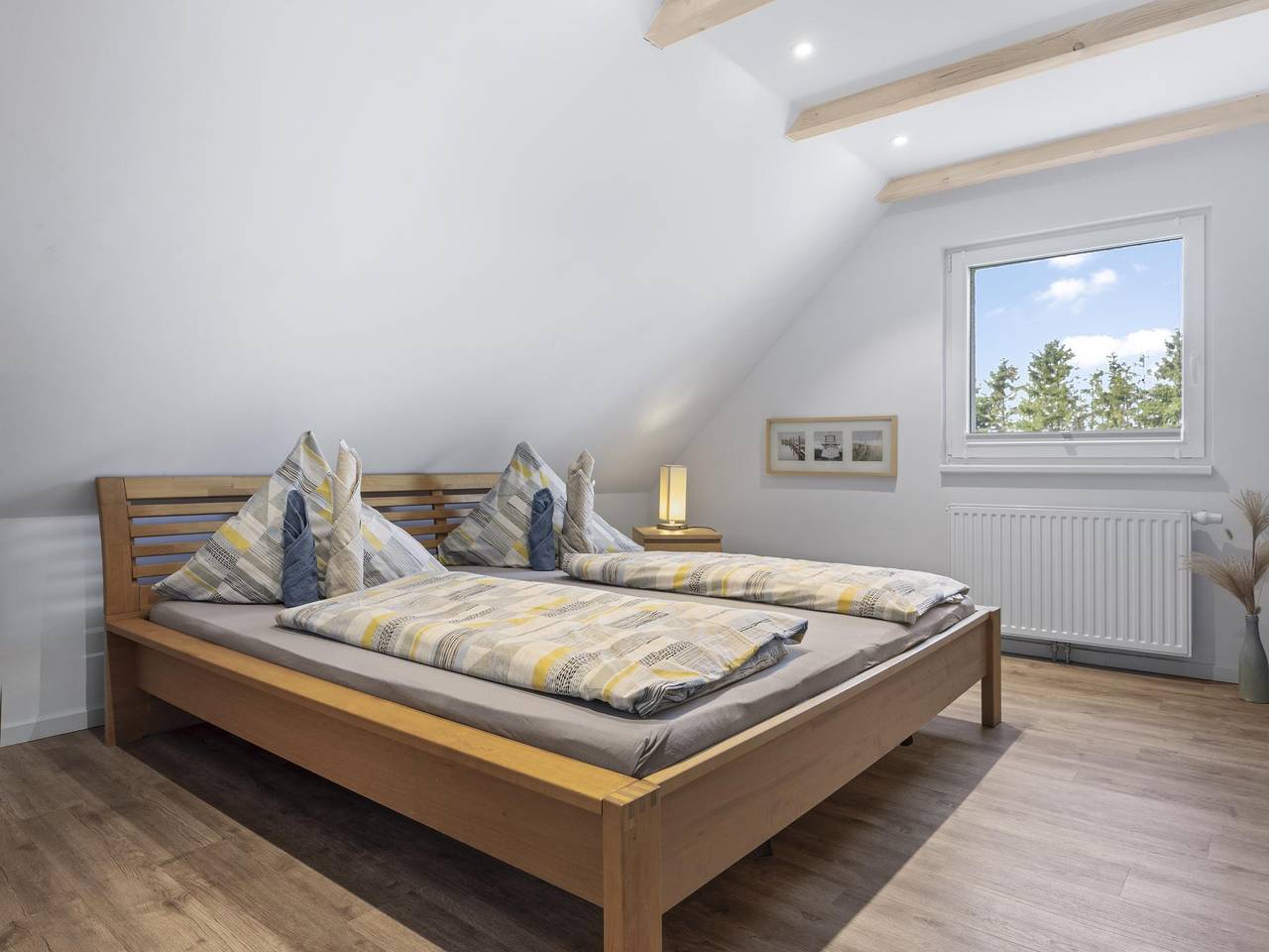 Ganze Wohnung, Große Ferienwohnung mit Terrasse und Garten in Zierow, Nordwestmecklenburg (Wismar und Umgebung)