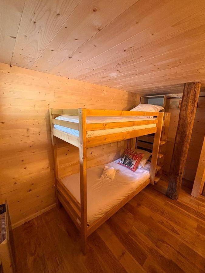 Gîte pour 8 personnes, avec terrasse et vue à Le Petit-Bornand-les-Glières - 4