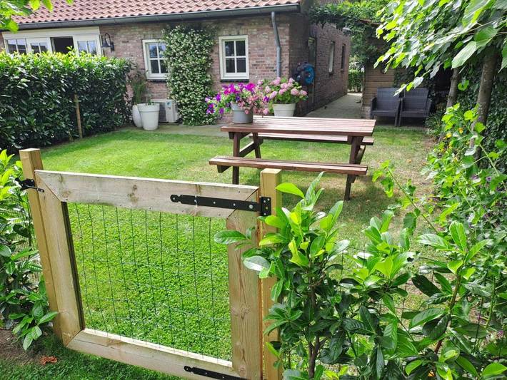 Pension voor 2 personen, with Terras and Tuin as well as Uitzicht in Valkenswaard