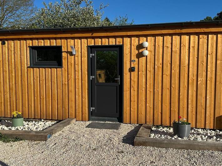 Camping pour 6 personnes, avec jardin ainsi que piscine et jacuzzi en Corrèze - 4