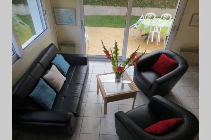 Location de vacances pour 7 personnes, avec terrasse et jardin, adapté aux familles à Beg Meil - 4