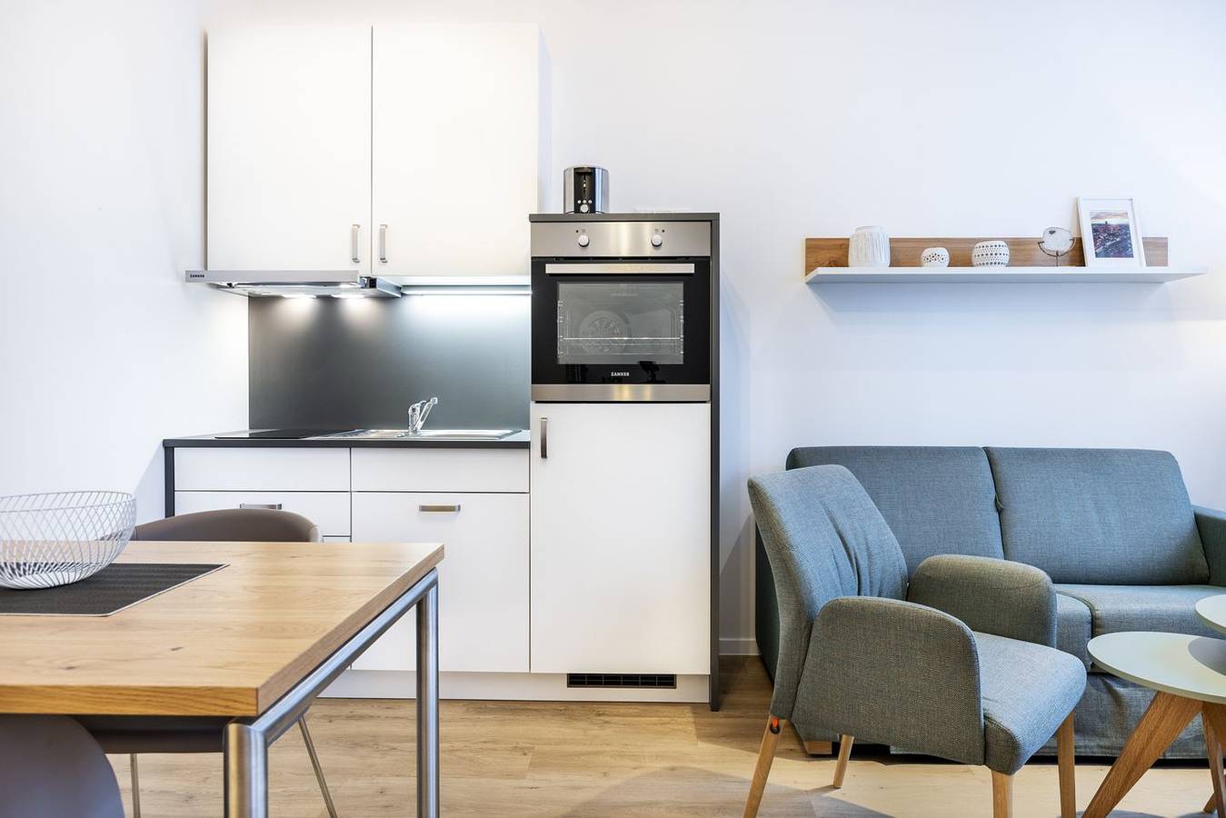 Ganze Wohnung, Geschmackvolles, hundefreundliches 2-Zimmer-Hafenapartment in Toplage in Wismar in Wismar, Nordwestmecklenburg (Wismar und Umgebung)