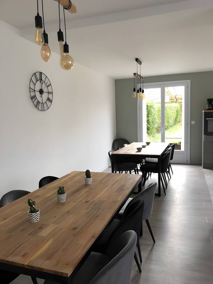 Location de vacances pour 14 personnes, avec jardin à Saint-Malô-du-Bois