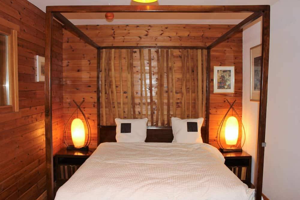 Chalet avec sauna, confortable pour 4 personnes : 1er étage : salon avec cheminée - Tv/Dvd - accès i in Grimentz, Anniviers