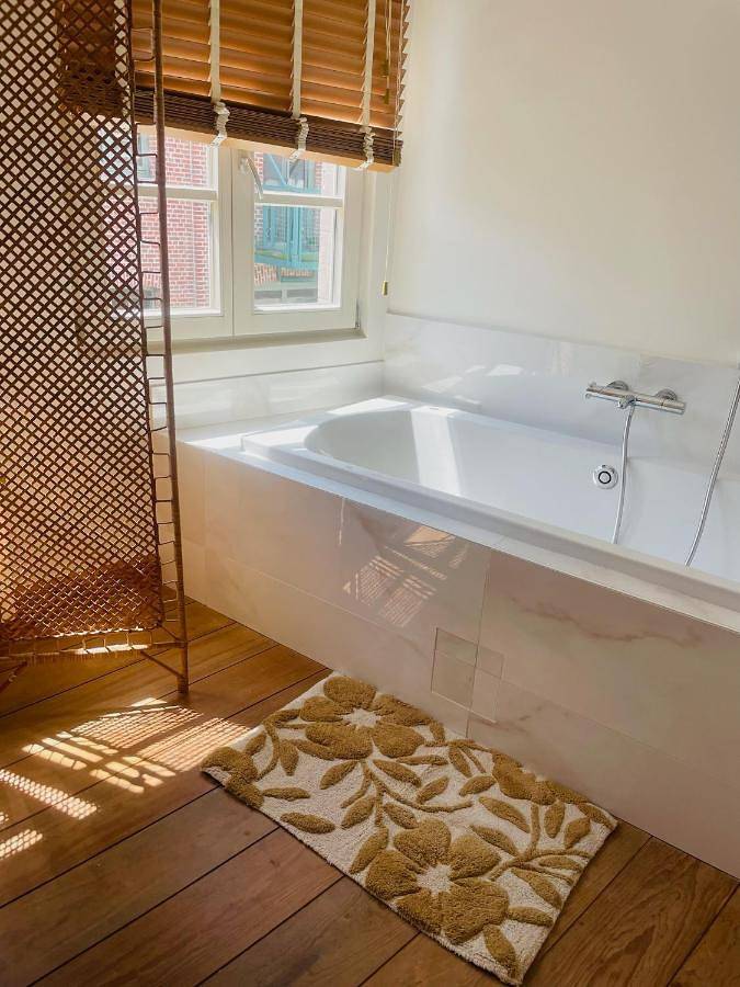 Location de vacances pour 6 personnes, avec Terrasse ainsi que Jardin et Vue à Malines - 3