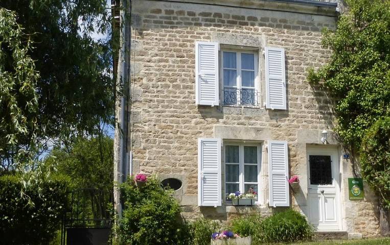 Gîte voor 5 personen, met Terras en Tuin in de Ardennen