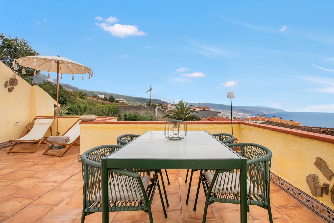Ferienhaus 'Carmen' mit Meerblick, privater Terrasse und Wlan in La Matanza de Acentejo, Teneriffa Nord