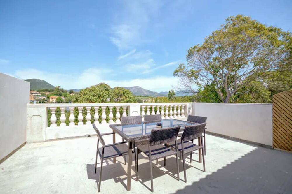 Your summer home in Ajaccio – Villa for 6 to 8 people with garden from 900 € in Ajaccio, Ajaccio und Umgebung