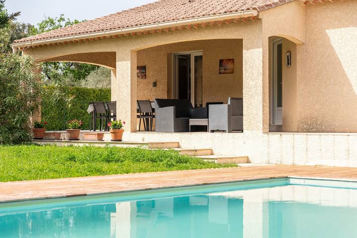 Location de vacances pour 10 personnes, avec Jardin dans le Gard