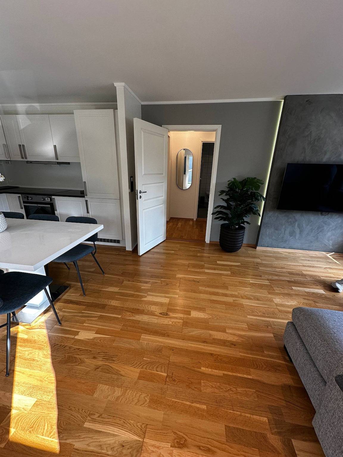 Hel lejlighed, Ferielejlighed for 6 personer in Kristiansand