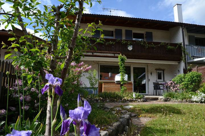 Ganze Ferienwohnung, Familienhaus Hechtsee - Ferienwohnung 125qm mit Terrasse für max. 5 Personen in Kiefersfelden, Bayerische Alpen