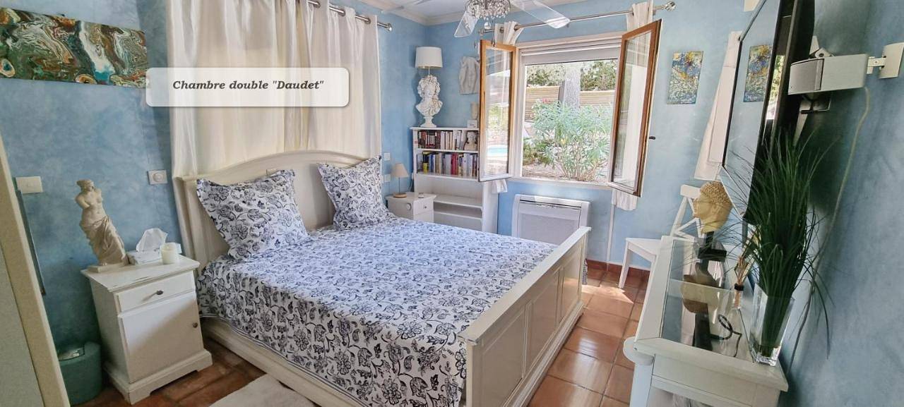 Double Room with Garden View in Pernes-les-Fontaines, Parc naturel régional du Mont-Ventoux