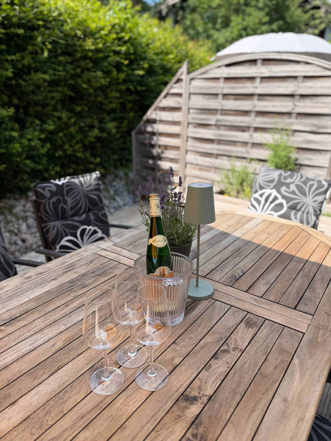 Ganze Ferienwohnung, Chiemseeleben - Ferienwohnung Leben für 2 Personen im Eg, 30 qm, Wohnküche u. Schlafzimmer, Terrasse in Breitbrunn am Chiemsee, Chiemsee