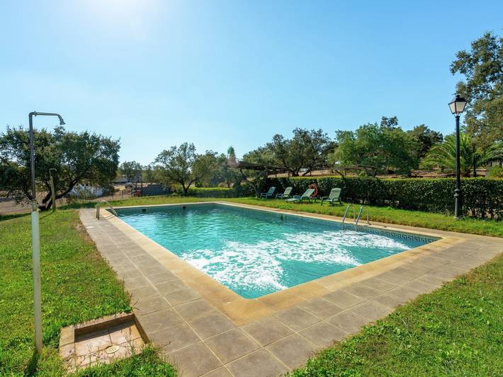 Ferienhaus für 6 Personen, mit Terrasse und Garten sowie Pool in Herrera de Alcántara