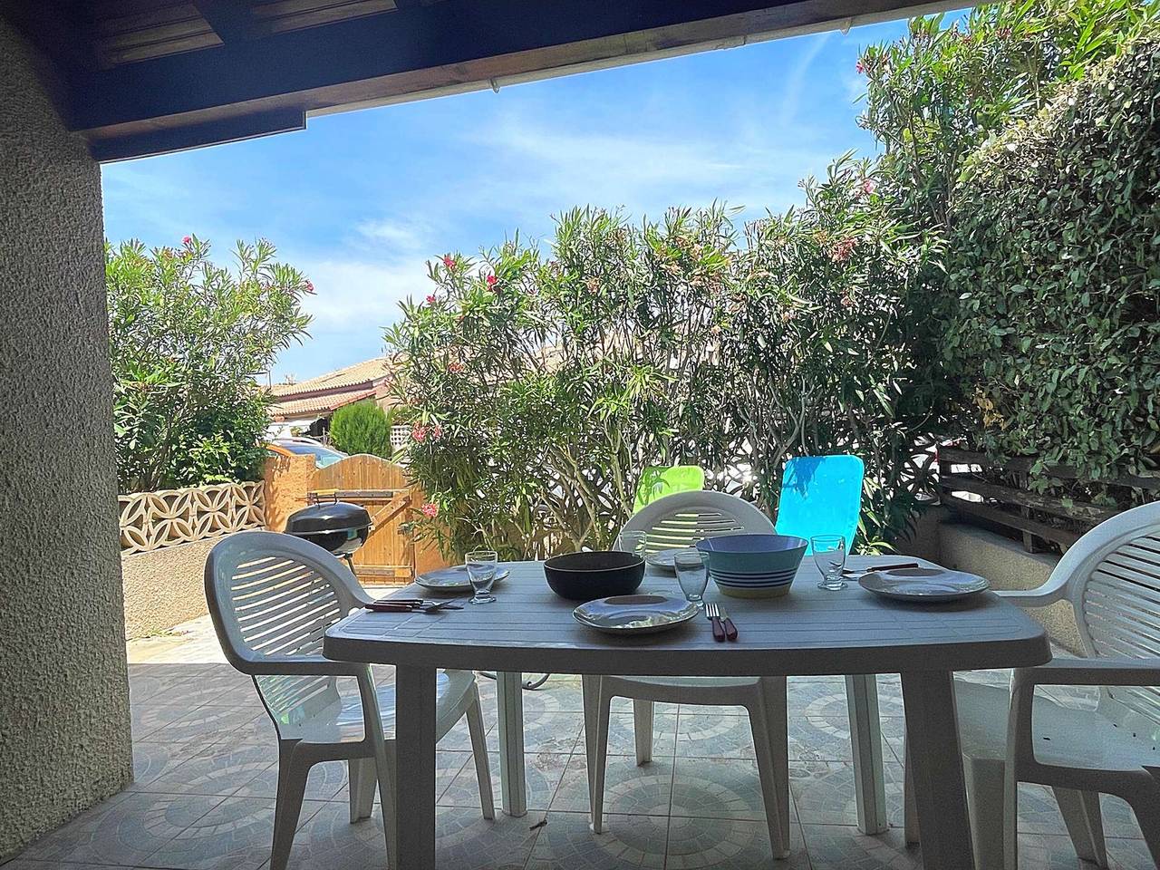 Gemütliches Studio mit Mezzanine, Terrasse und Parkplatz – 4 Personen, 900m vom Strand in Gruissan (Ville), Gruissan