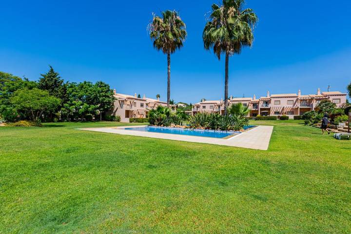 4-Bedroom Villa near the Beach – Casa Colina 2 in Albufeira e Olhos de Água, Faro District