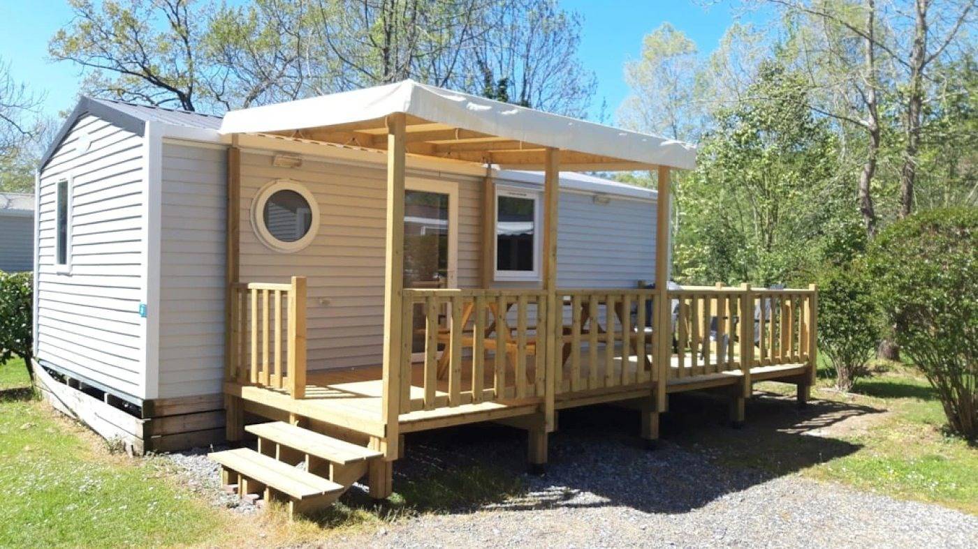 Zecamping 4 étoiles familial pet friendly animé piscine chauffée in Aramits, Béarn