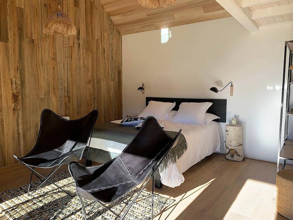 Ecrin d'Auvergne : Lodge & Spa Privatif Volcans - Lodge spa privatif Sérénité in Champs-sur-Tarentaine-Marchal, Parc naturel régional des Volcans d'Auvergne