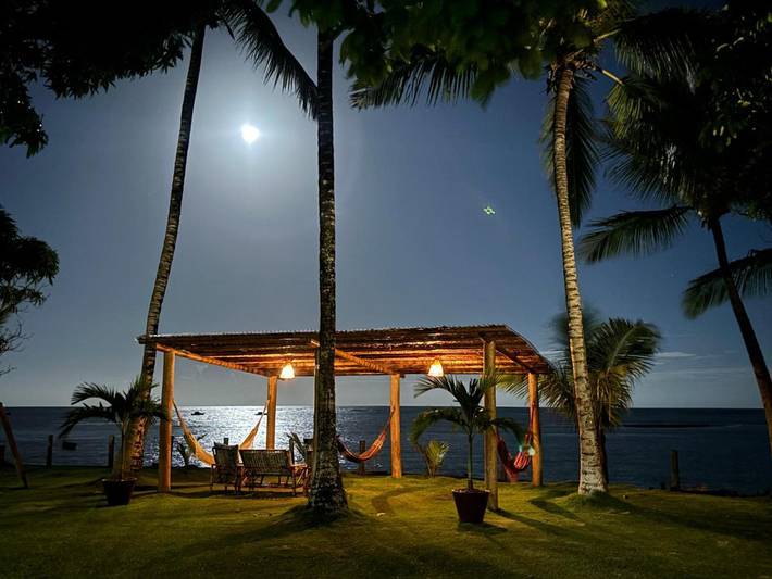 Pousadas para 4 pessoas, com vista e jardim em Cumuruxatiba