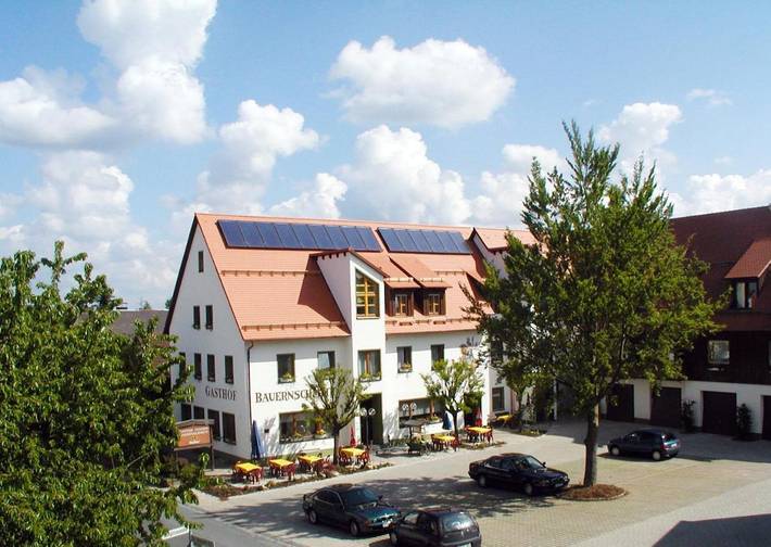 Hotel, mit Terrasse und Whirlpool sowie Garten und Sauna