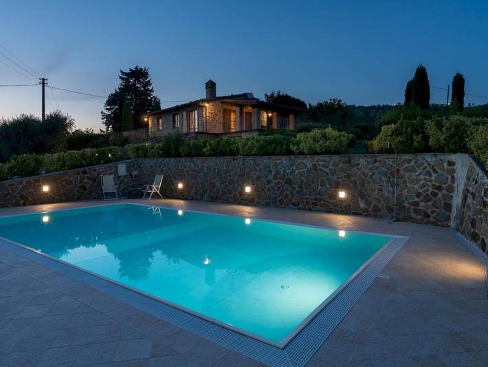 Ferienhaus für 4 Personen, mit Garten und Balkon sowie Pool