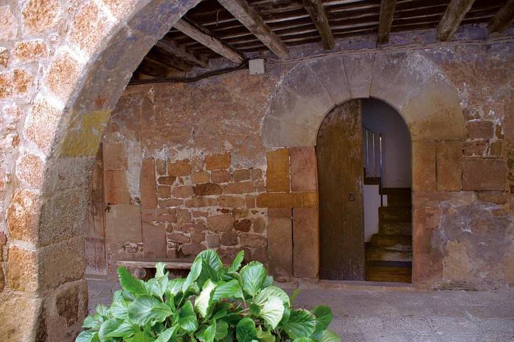 Gîte pour 4 personnes, avec vue et balcon à Santa Pau - 2