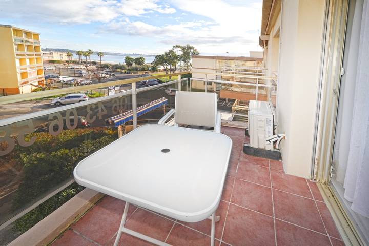 Studio pour 2 personnes, avec balcon et vue sur le lac