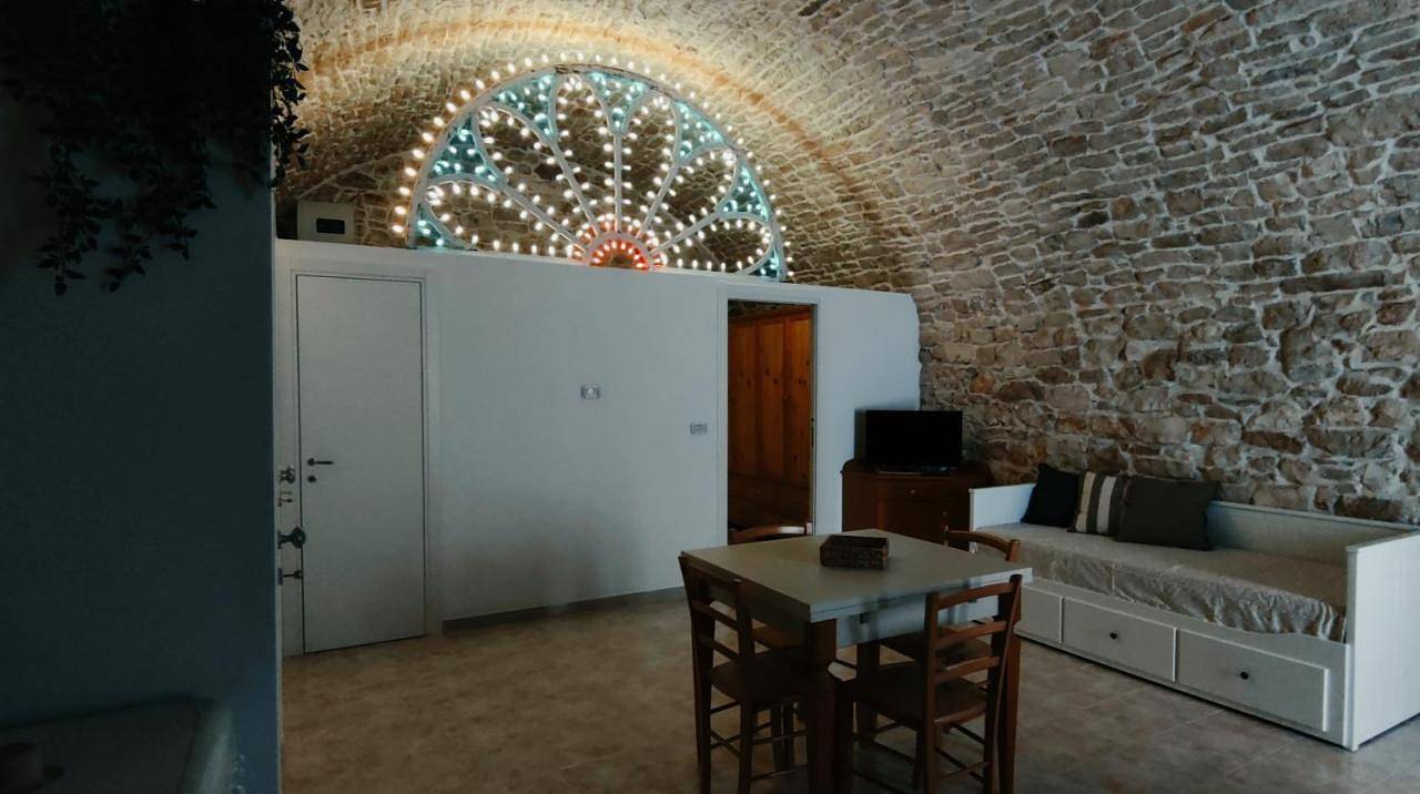 Appartamento intero, One-Bedroom Apartment in Molfetta, Provincia di Bari