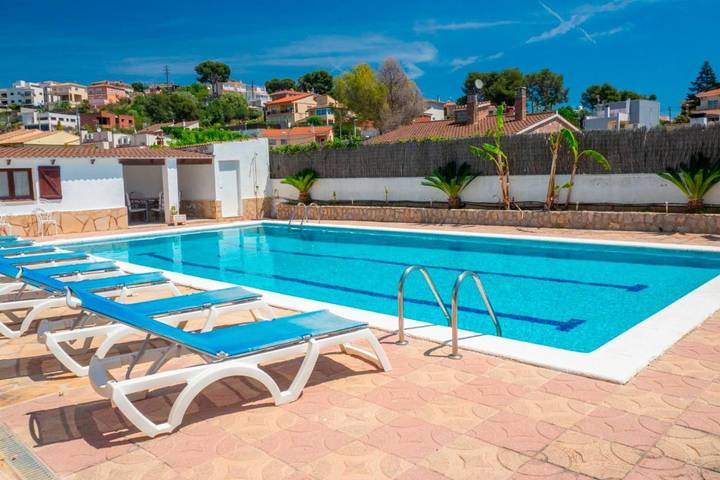 Casa rural para 10 personas, con Terraza además de Jardín y Piscina en Calafell - 4