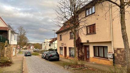 Ferienwohnung für 4 Personen, mit Balkon und Garten, kinderfreundlich in Fritzlar