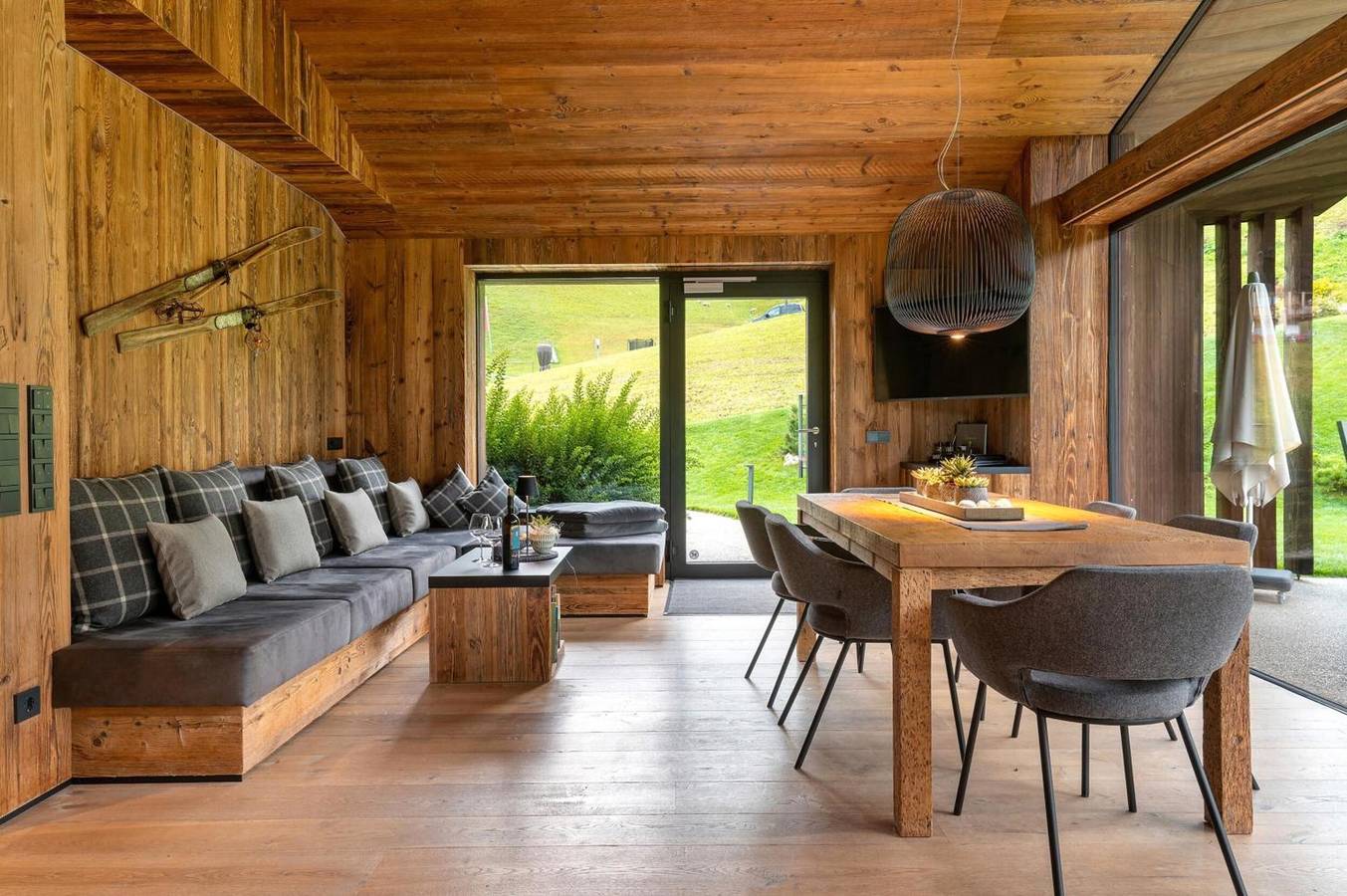 Chalet 'L Piz Dolomites' an der Skipiste in Wolkenstein, Dolomiti Superski