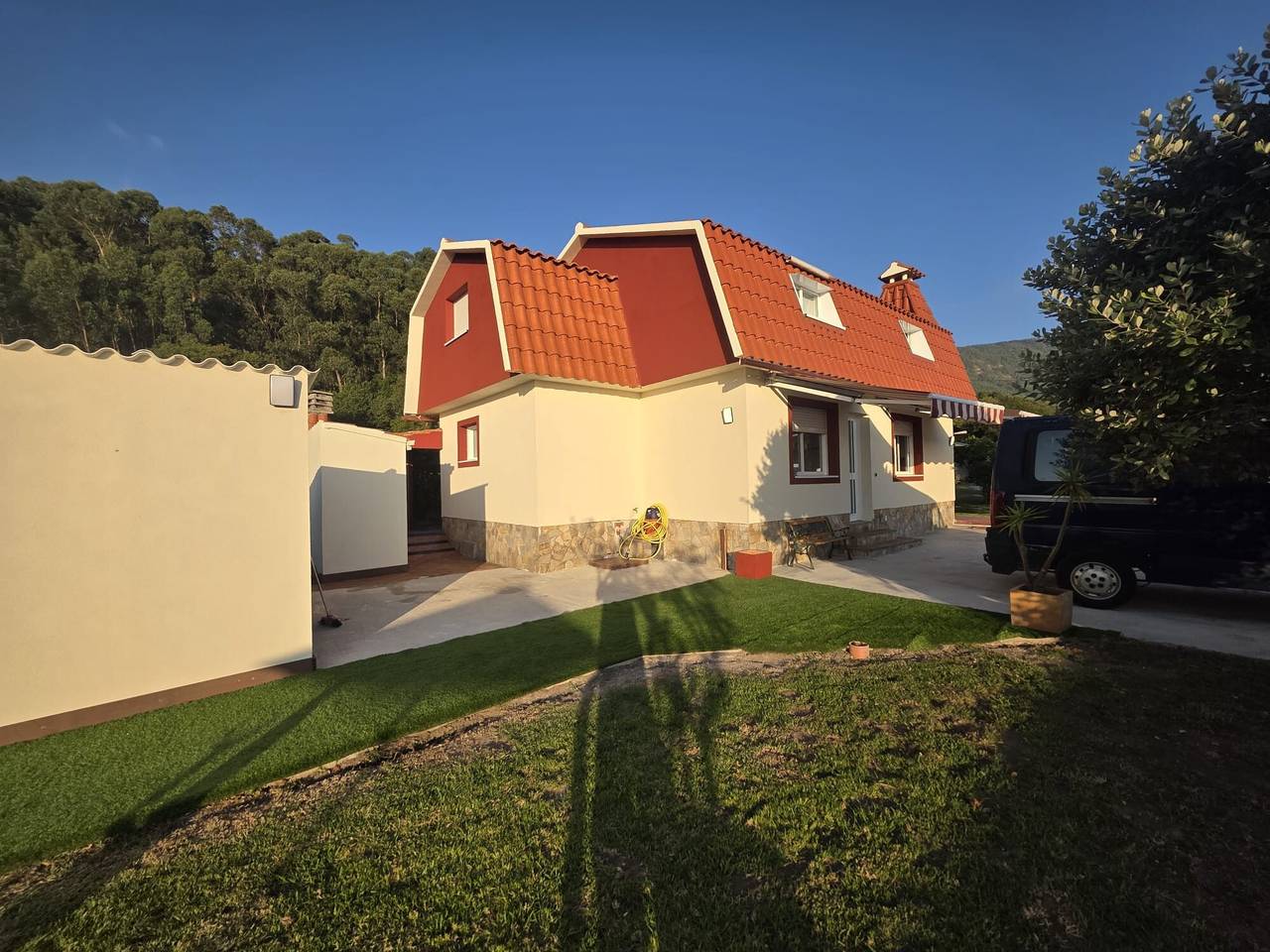 Holiday Home 'Casa As Moreiras' with Sea View, Private Pool and Wi-Fi