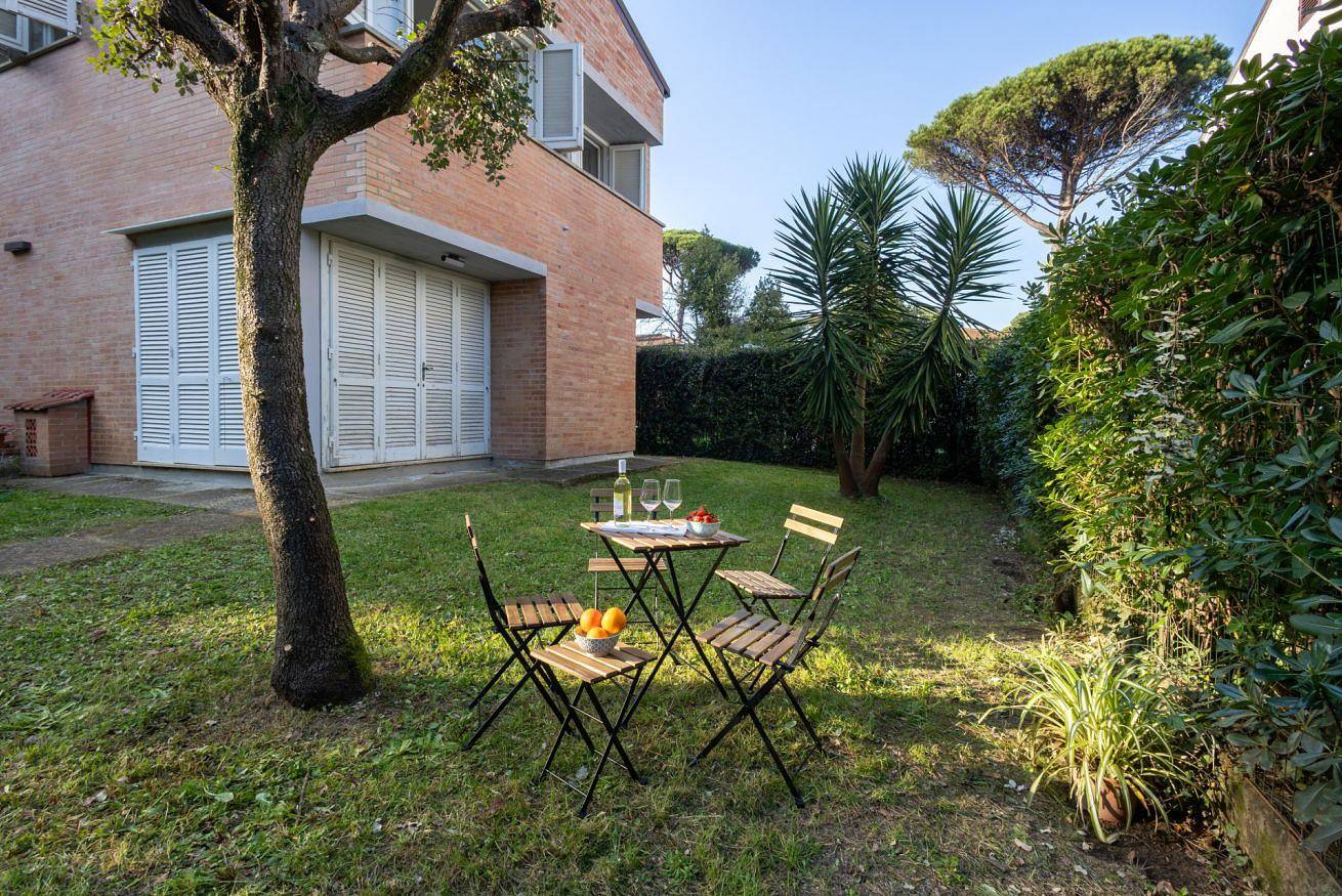 Appartamento intero, Guesthost - Casa Lilia Lovely Flat in Tirrenia in Pisa, Riviera Toscana