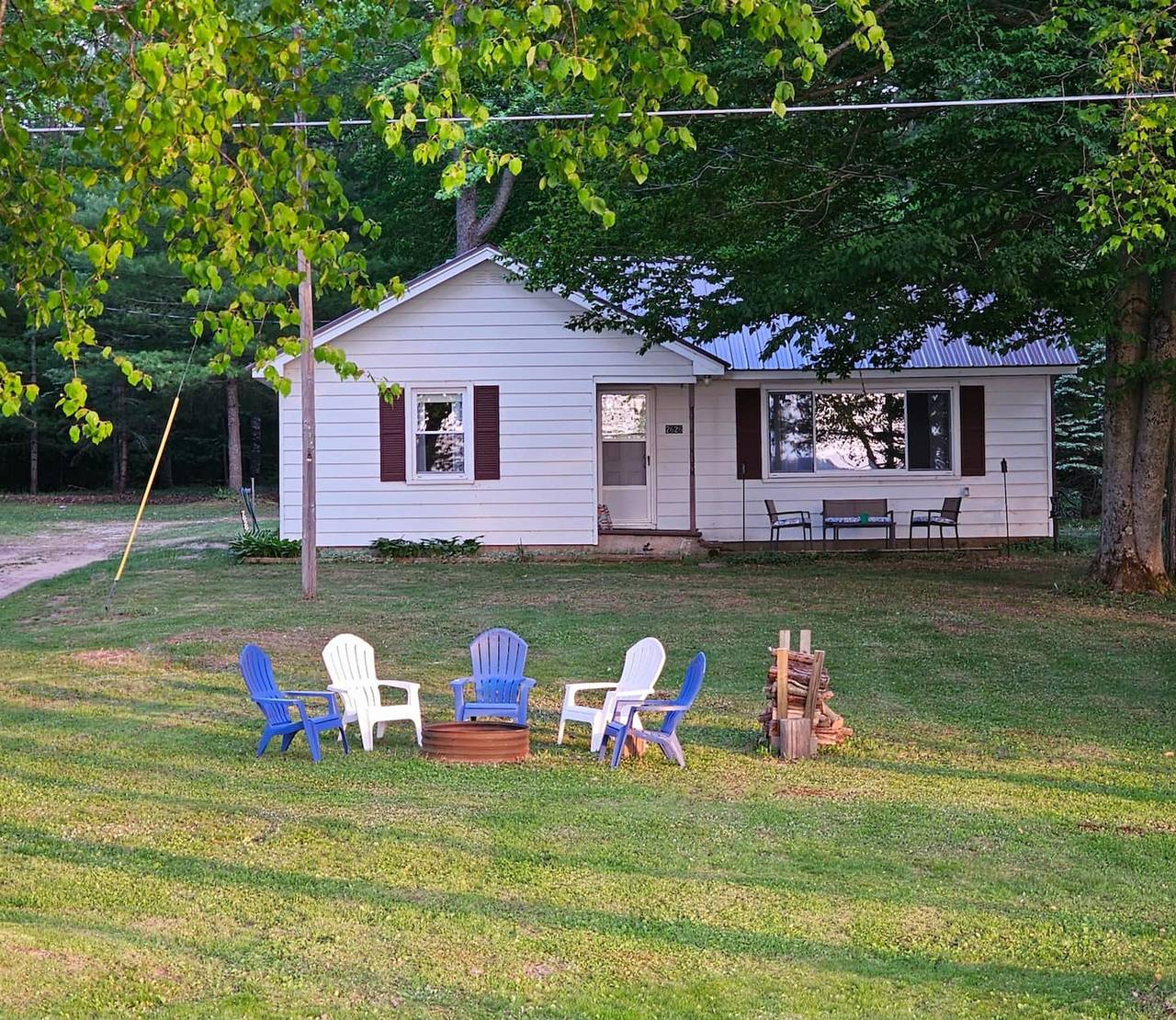 Ganze Wohnung, New!  Forrest's Cabin and Vivian's Cabin in Kalkaska County