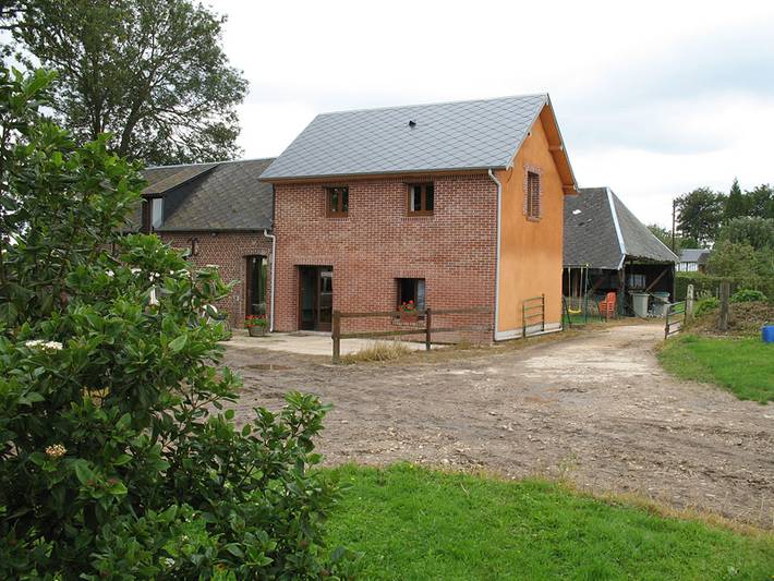 Gîte pour 5 personnes, avec jardin, animaux acceptés à Bréauté