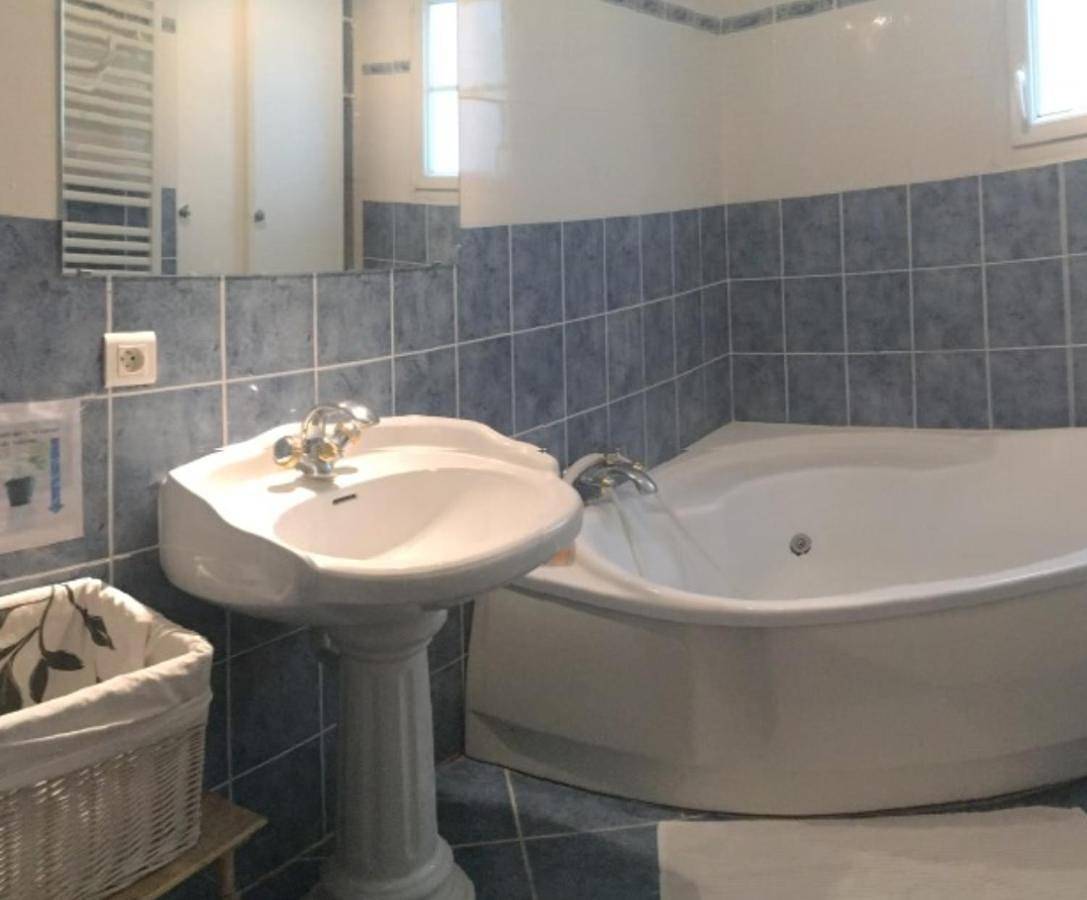 Double Room with Garden View in Corcoué-sur-Logne, Région de Nantes