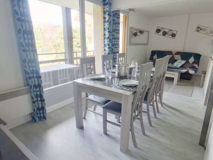 Ganze Wohnung, 2-Zimmer-Wohnung mit Balkon in Pistennähe in Les Rousses in Les Rousses, Regionaler Naturpark Hochjura