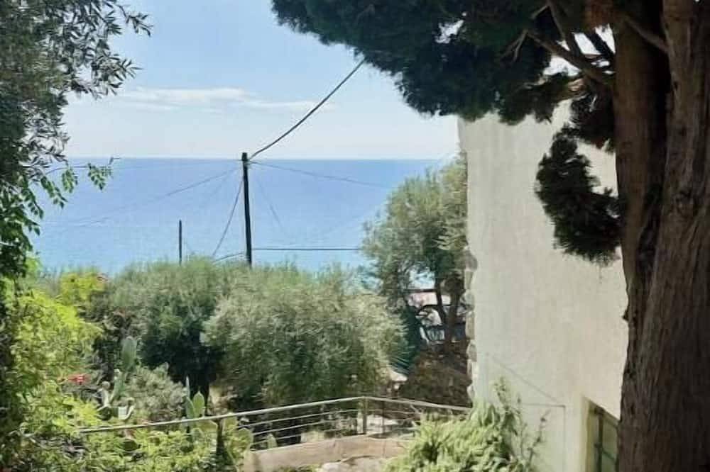 Entire apartment, Hostdomus - Varigotti Suite in Varigotti, Finale Ligure Municipality