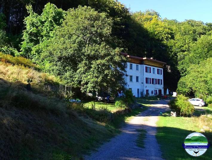 Appartement de vacances pour 7 personnes, avec piscine ainsi que jardin et vue, animaux acceptés