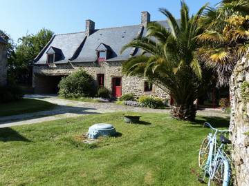 Gîte pour 9 personnes, avec jardin, animaux acceptés à Saint-Méloir-des-Ondes