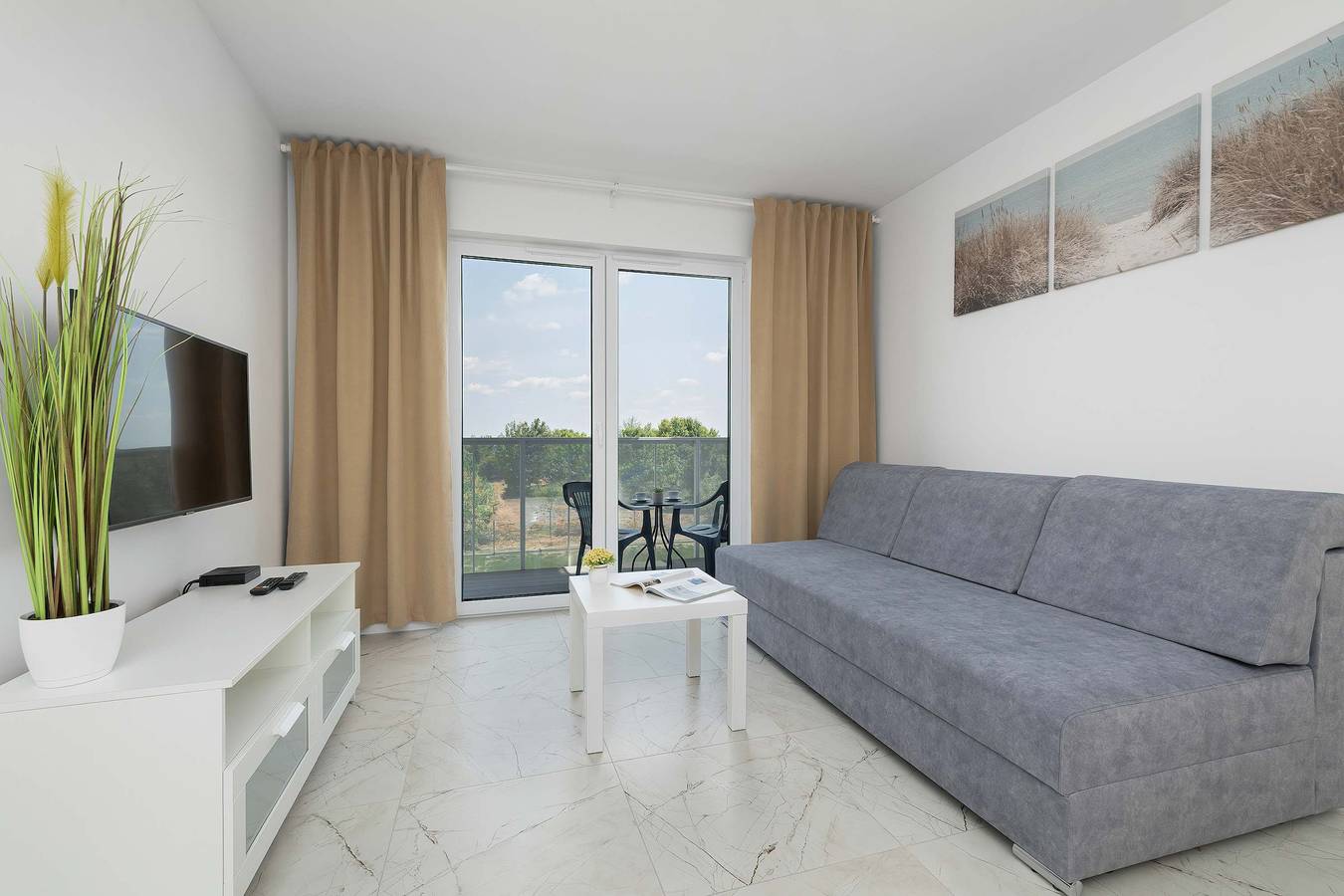 Cały apartament, Cozy Apartment with a Balcony | Parking in Sosnowiec, Śląsk