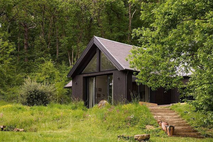 Location de vacances pour 8 personnes, avec jardin, animaux acceptés à Le Vaudoué